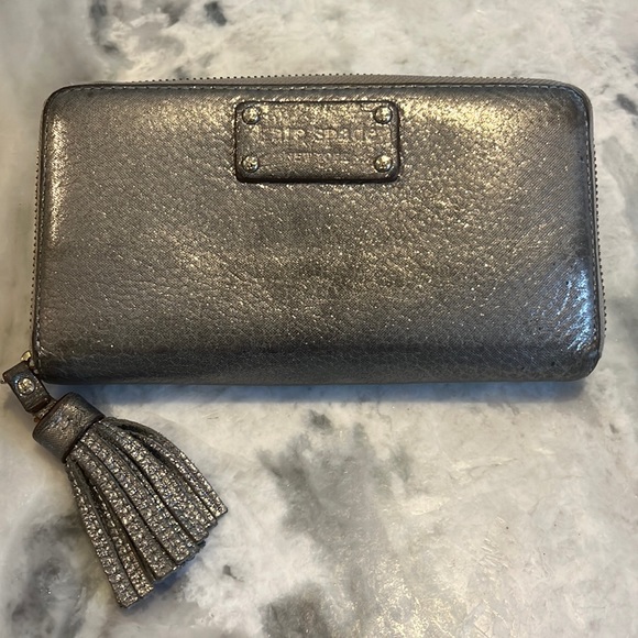 Kate Spade Continental wallet, silver metallic leather ♠️ - Picture 1 of 5